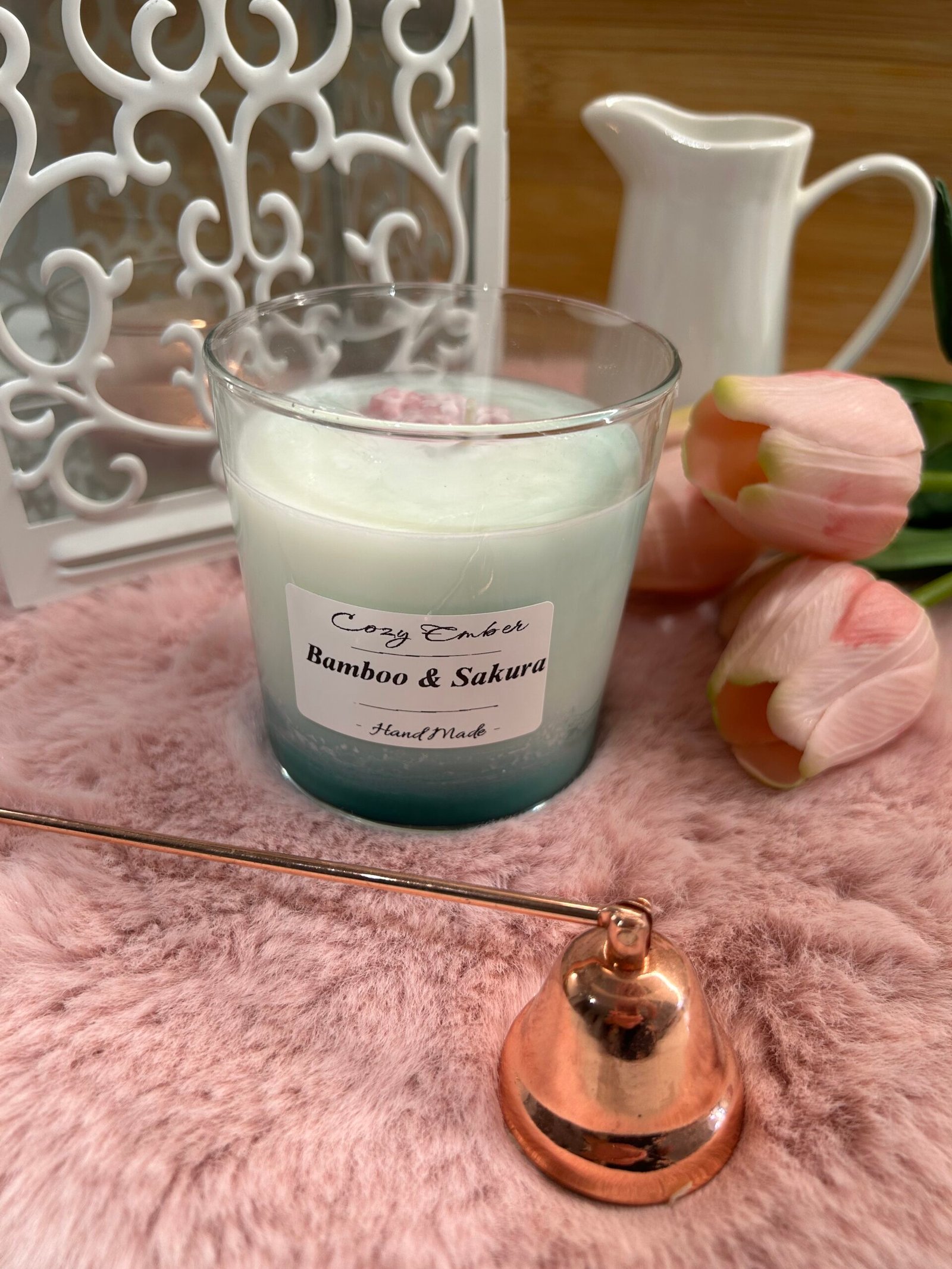 Vela de Bambú y Flor de Cerezo 🎋🌸